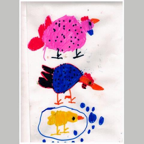 Monatsidee Juli: einfach Hühner zeichnen, zwei Hühnermit Küken, witziges Kinderbild mit Filzstift gemalt.